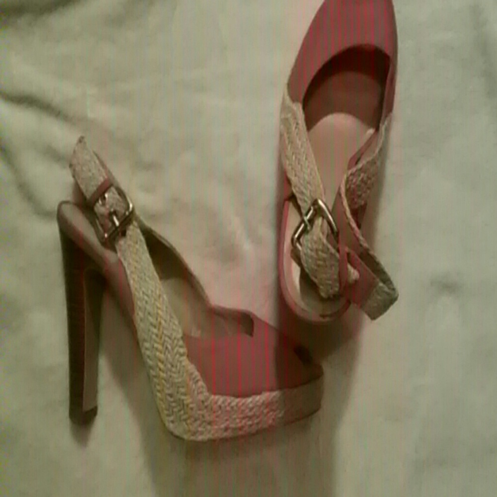 Shoes - Picture 2 of 4